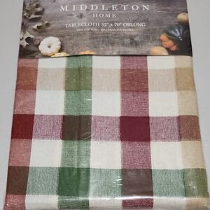 New (in Orig Package) 52x70 Middleton Home Checkered Tablecloth